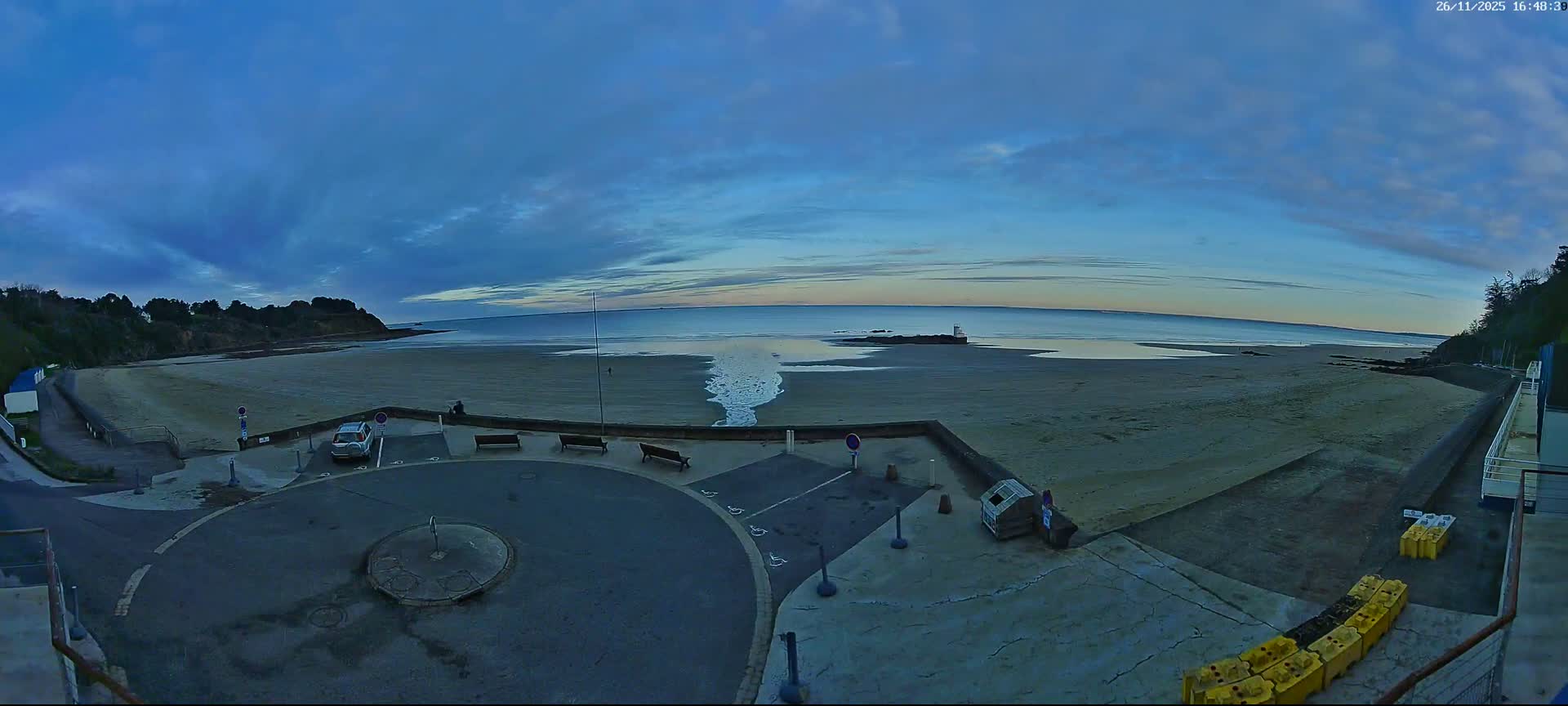 Etables-sur-Mer , Plage des Godelins Beach Live Cam - Saint-Brieuc, Cotes-d'Armor, Bretagne, france
