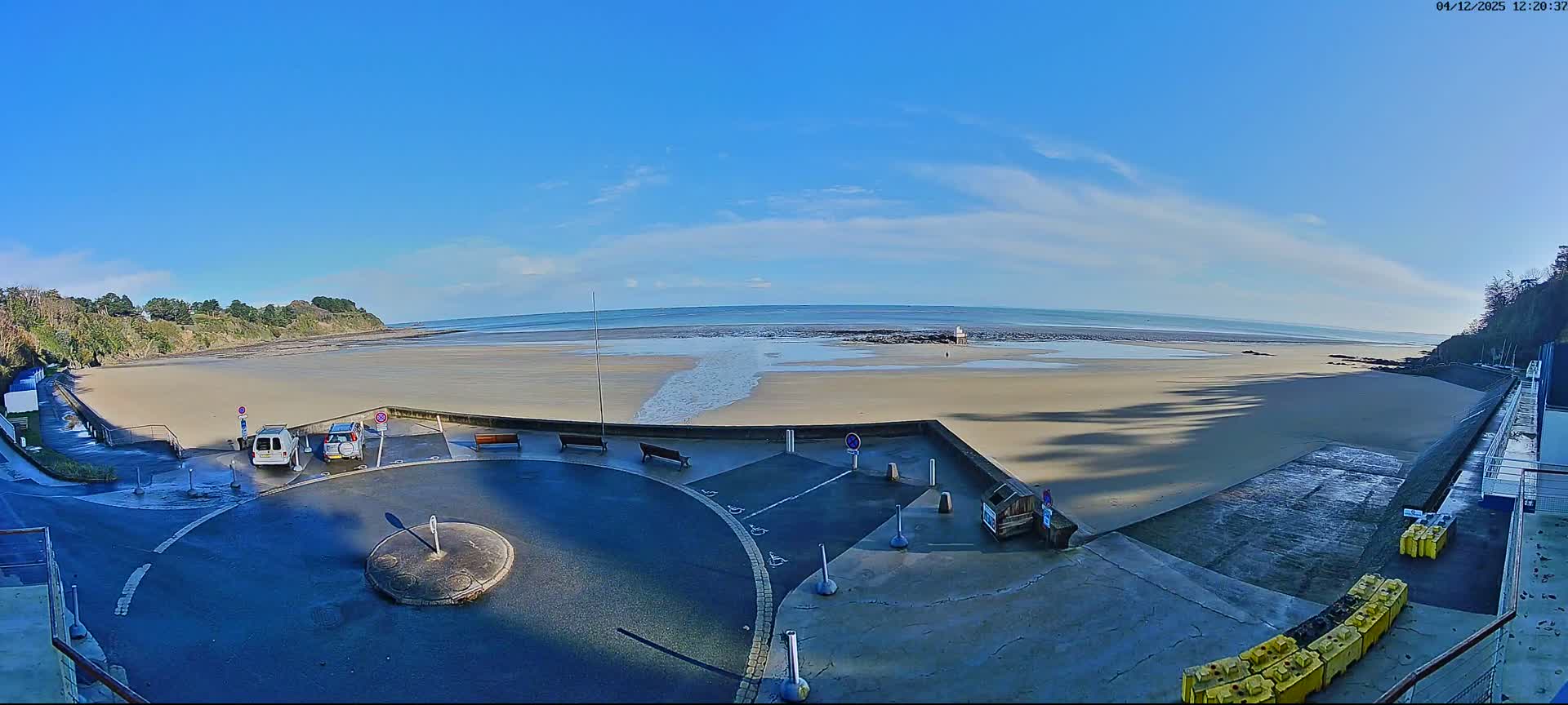 Etables-sur-Mer , Plage des Godelins Beach Live Cam - Saint-Brieuc, Cotes-d'Armor, Bretagne, france