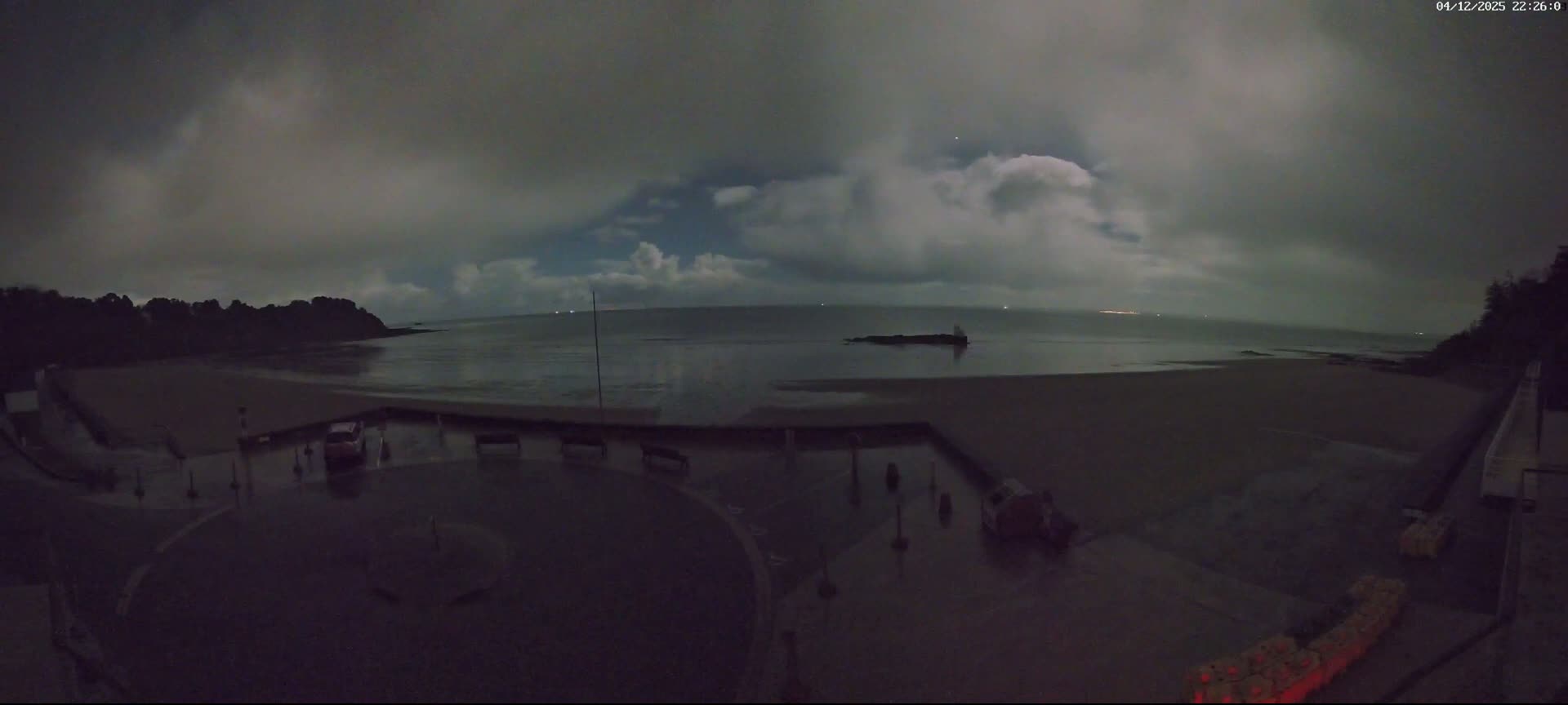 Etables-sur-Mer , Plage des Godelins Beach Live Cam - Saint-Brieuc, Cotes-d'Armor, Bretagne, france