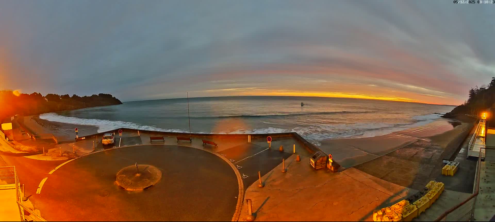Etables-sur-Mer , Plage des Godelins Beach Live Cam - Saint-Brieuc, Cotes-d'Armor, Bretagne, france