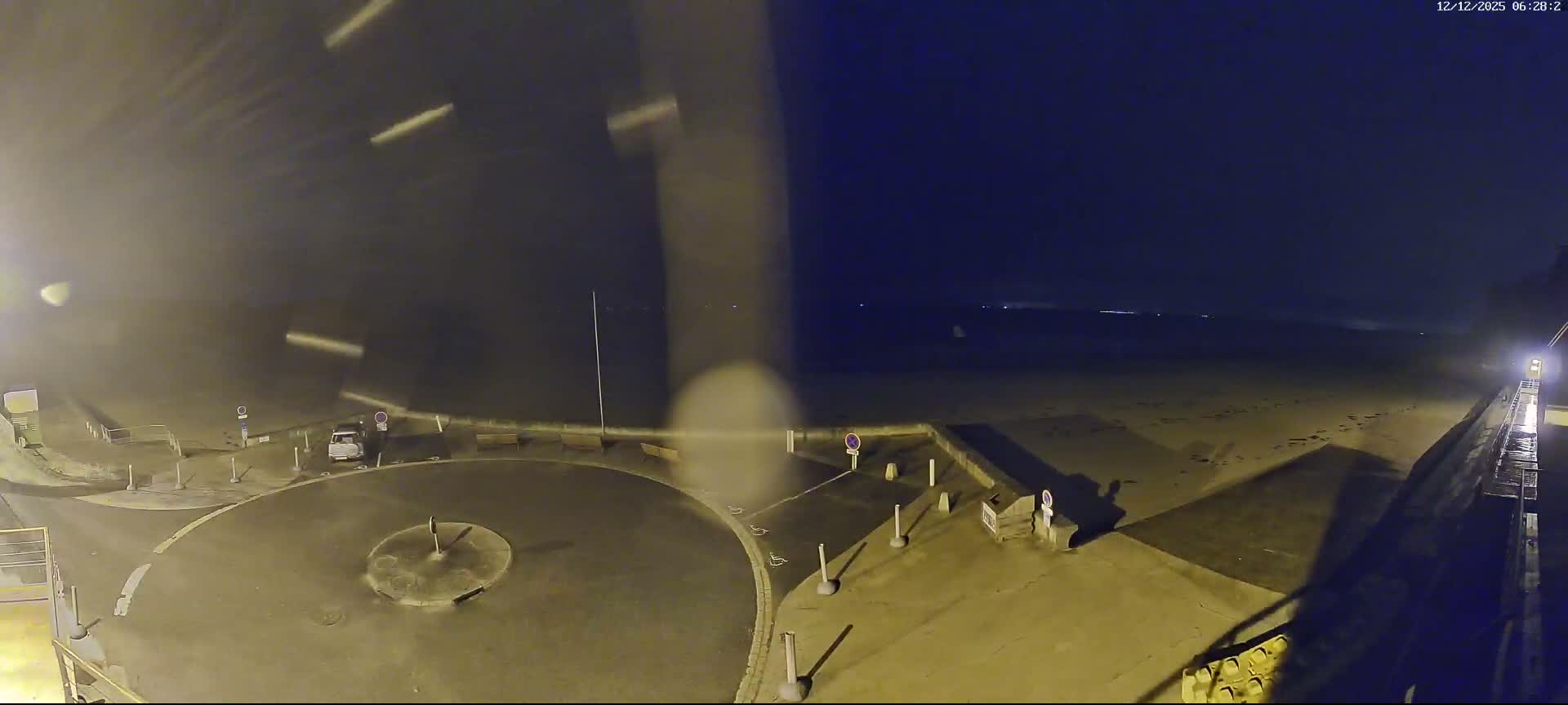 Etables-sur-Mer , Plage des Godelins Beach Live Cam - Saint-Brieuc, Cotes-d'Armor, Bretagne, france