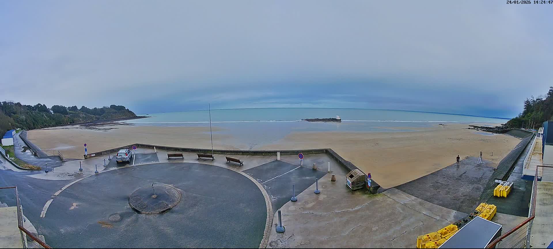 Etables-sur-Mer , Plage des Godelins Beach Live Cam - Saint-Brieuc, Cotes-d'Armor, Bretagne, france
