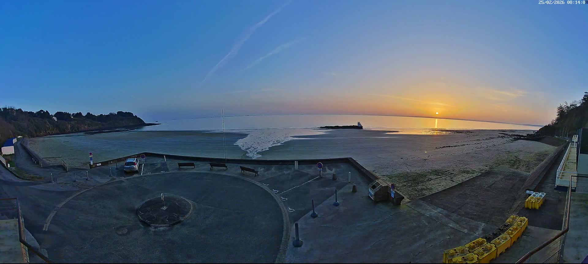 Etables-sur-Mer , Plage des Godelins Beach Live Cam - Saint-Brieuc, Cotes-d'Armor, Bretagne, france