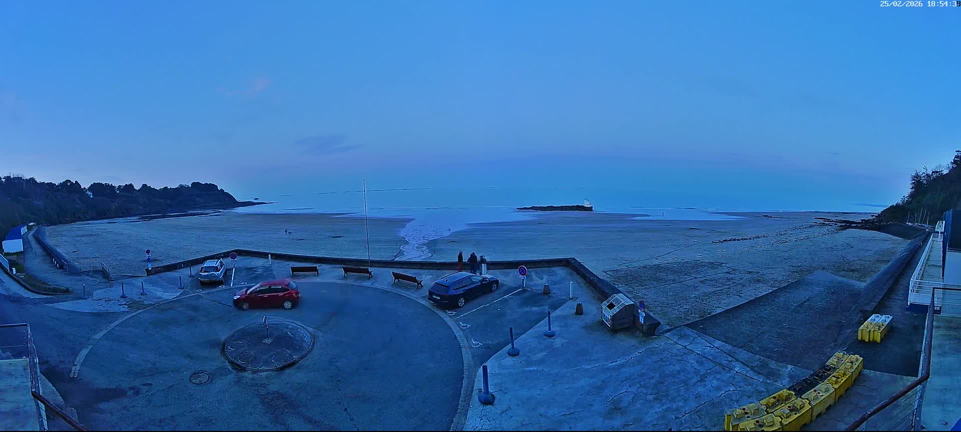 Etables-sur-Mer , Plage des Godelins Beach Live Cam - Saint-Brieuc, Cotes-d'Armor, Bretagne, france