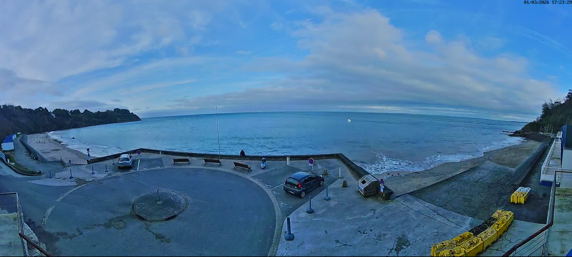 Etables-sur-Mer , Plage des Godelins Beach Live Cam - Saint-Brieuc, Cotes-d'Armor, Bretagne, france
