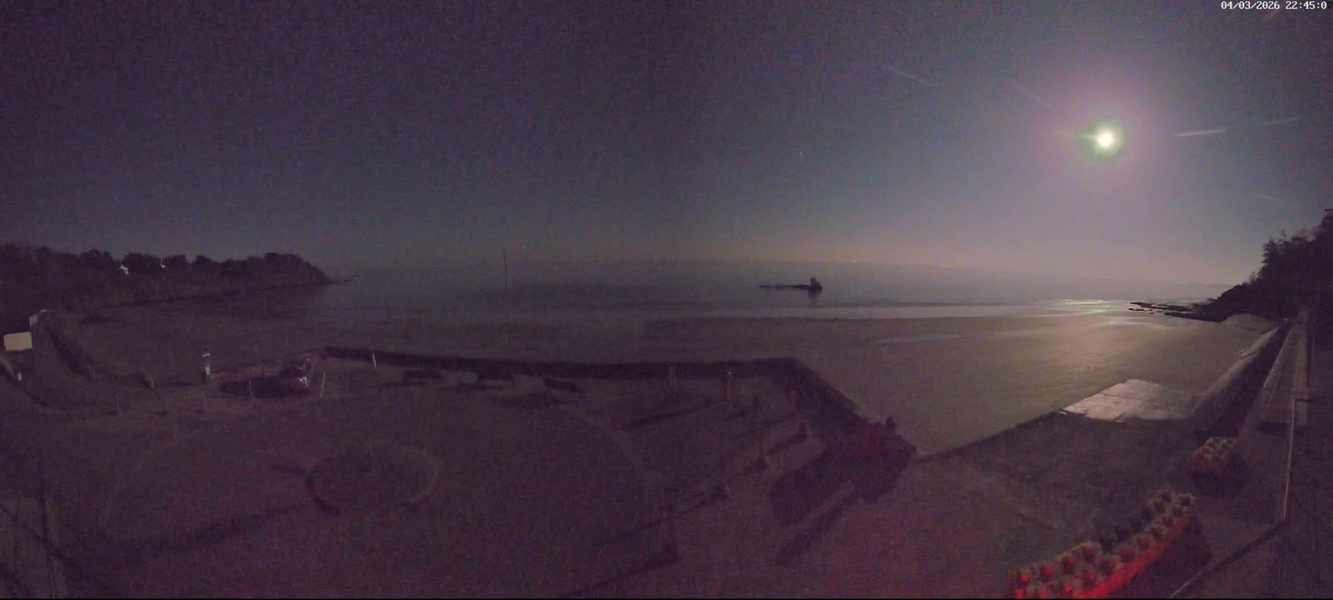 Etables-sur-Mer , Plage des Godelins Beach Live Cam - Saint-Brieuc, Cotes-d'Armor, Bretagne, france