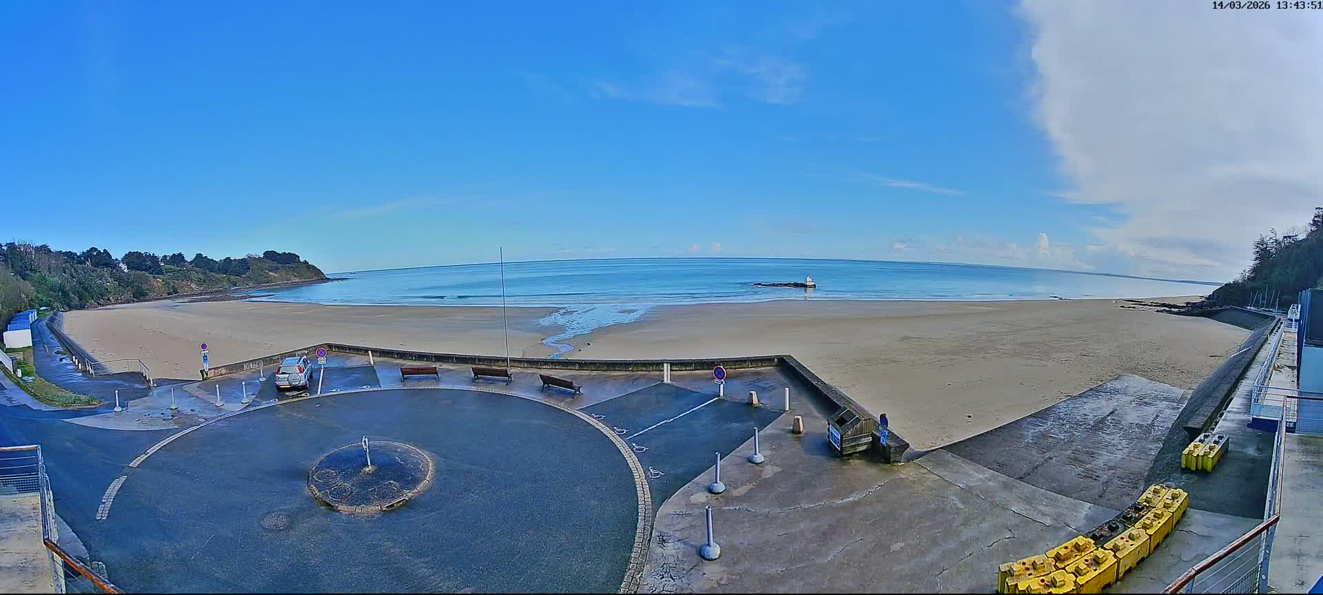 Etables-sur-Mer , Plage des Godelins Beach Live Cam - Saint-Brieuc, Cotes-d'Armor, Bretagne, france