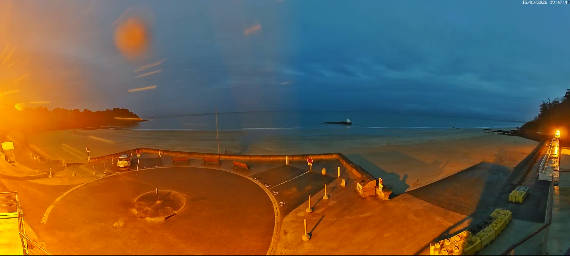 Etables-sur-Mer , Plage des Godelins Beach Live Cam - Saint-Brieuc, Cotes-d'Armor, Bretagne, france