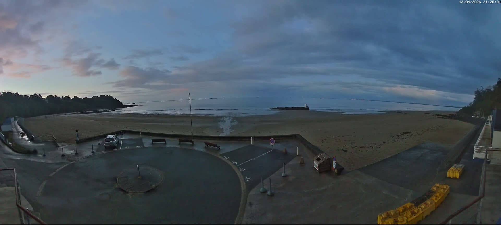 Etables-sur-Mer , Plage des Godelins Beach Live Cam - Saint-Brieuc, Cotes-d'Armor, Bretagne, france