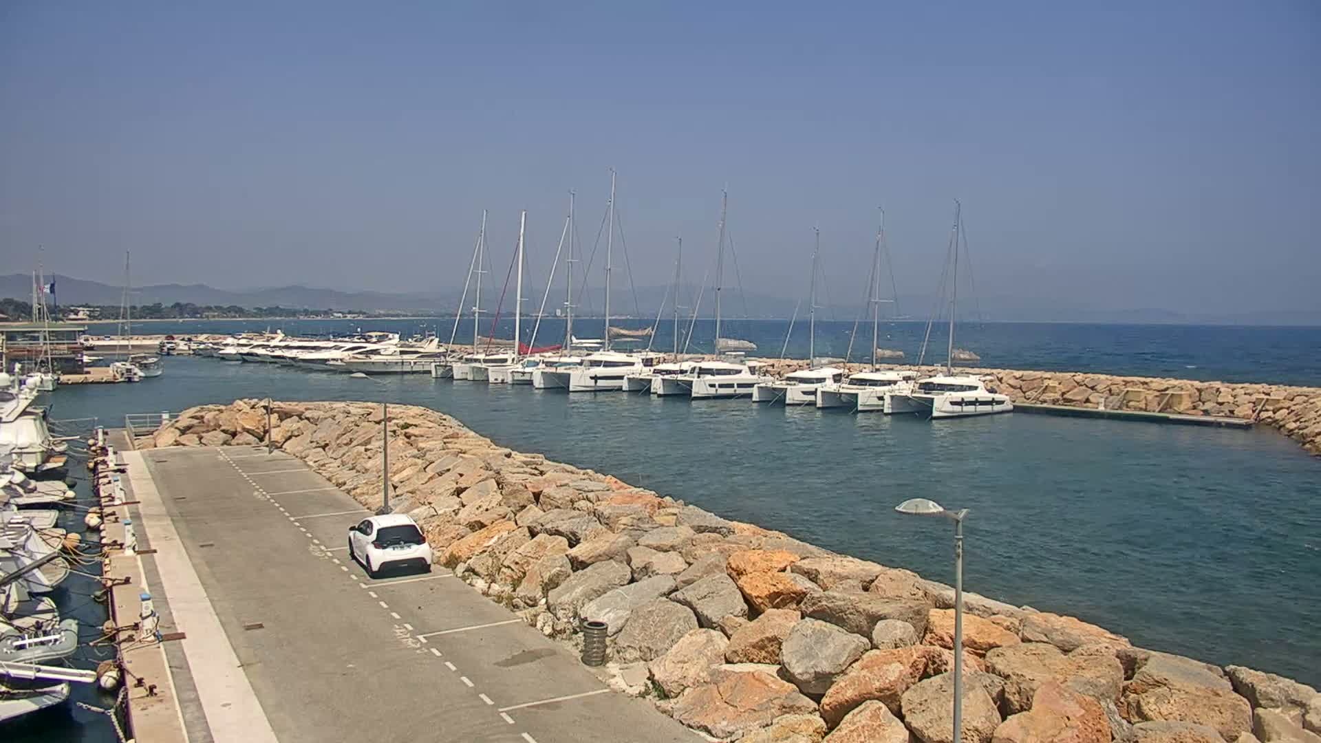 Hyeres - Port-Saint-Pierre Live Cam - Toulon, Var, Provence-Alpes-Cote d’Azur, France