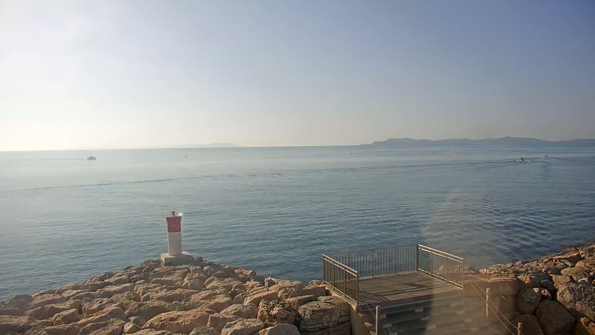 Hyeres - Port-Saint-Pierre Live Cam - Toulon, Var, Provence-Alpes-Cote d’Azur, France