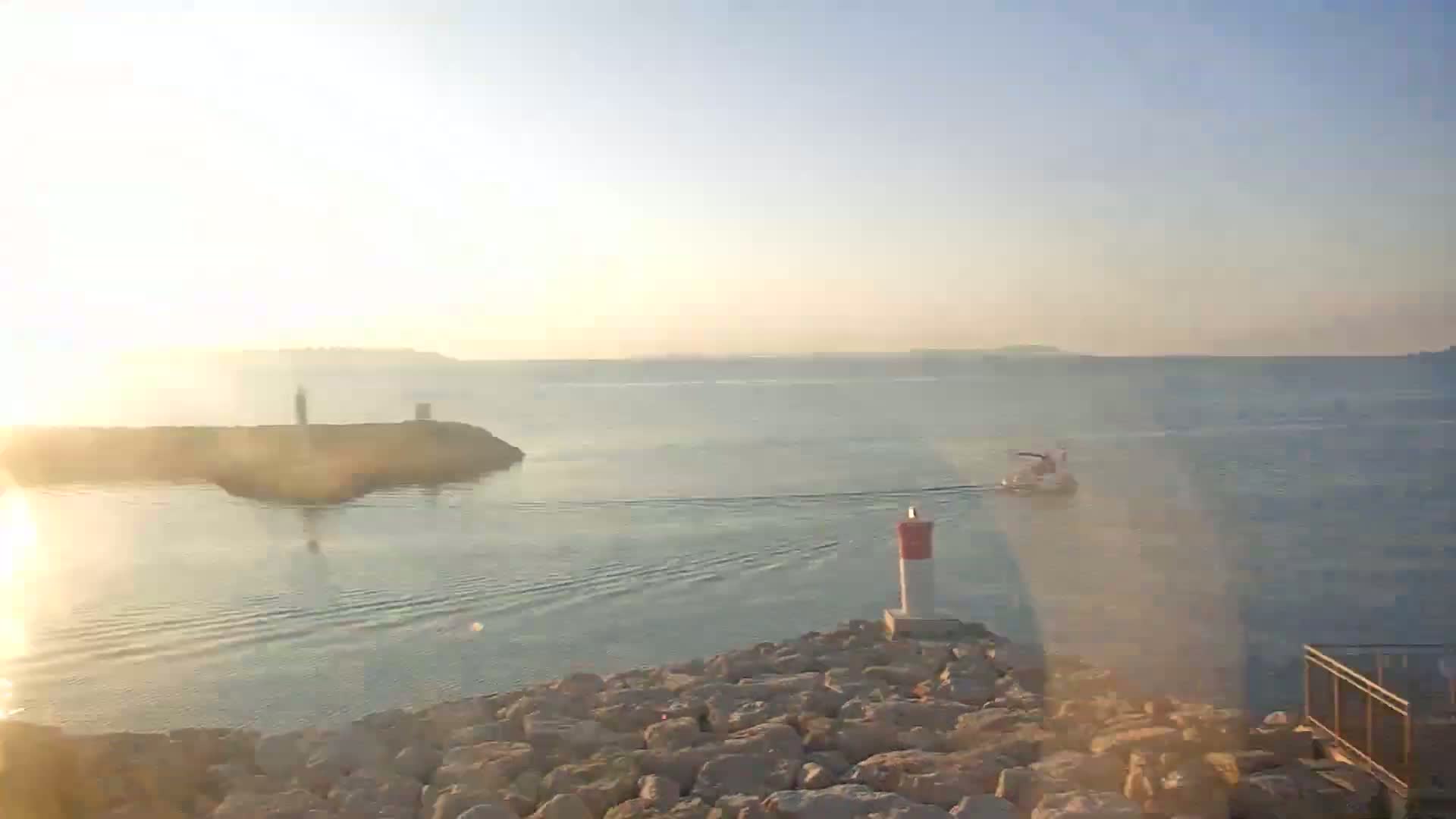 Hyeres - Port-Saint-Pierre Live Cam - Toulon, Var, Provence-Alpes-Cote d’Azur, France