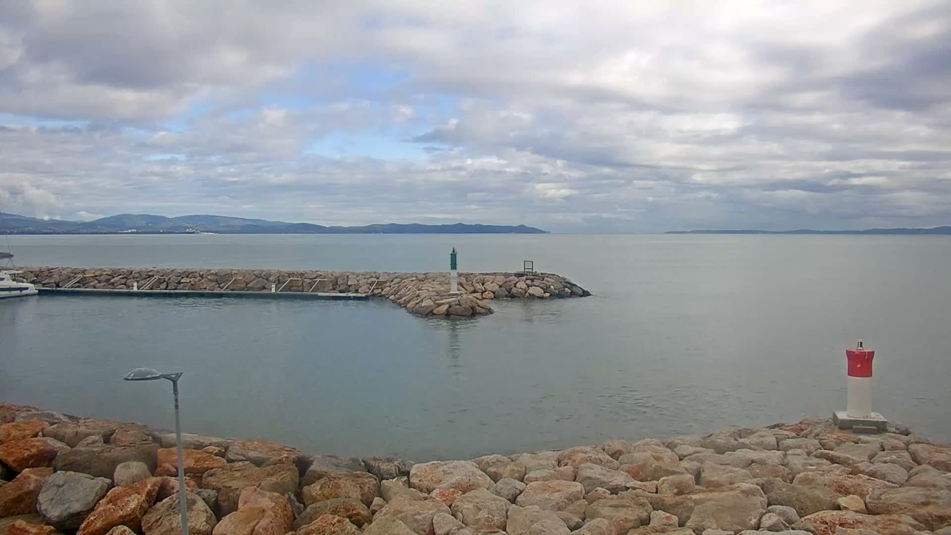 Hyeres - Port-Saint-Pierre Live Cam - Toulon, Var, Provence-Alpes-Cote d’Azur, France