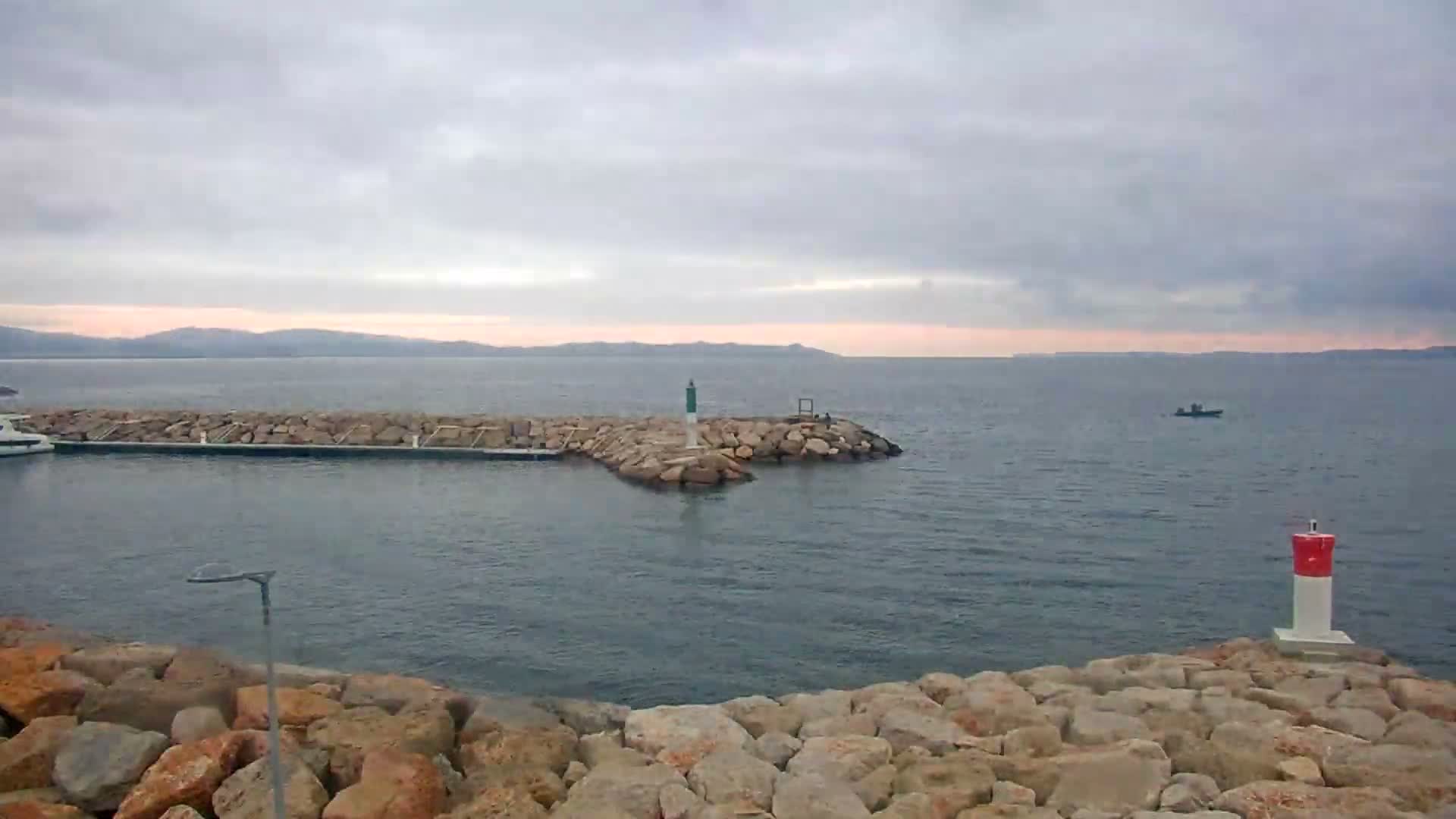 Hyeres - Port-Saint-Pierre Live Cam - Toulon, Var, Provence-Alpes-Cote d’Azur, France