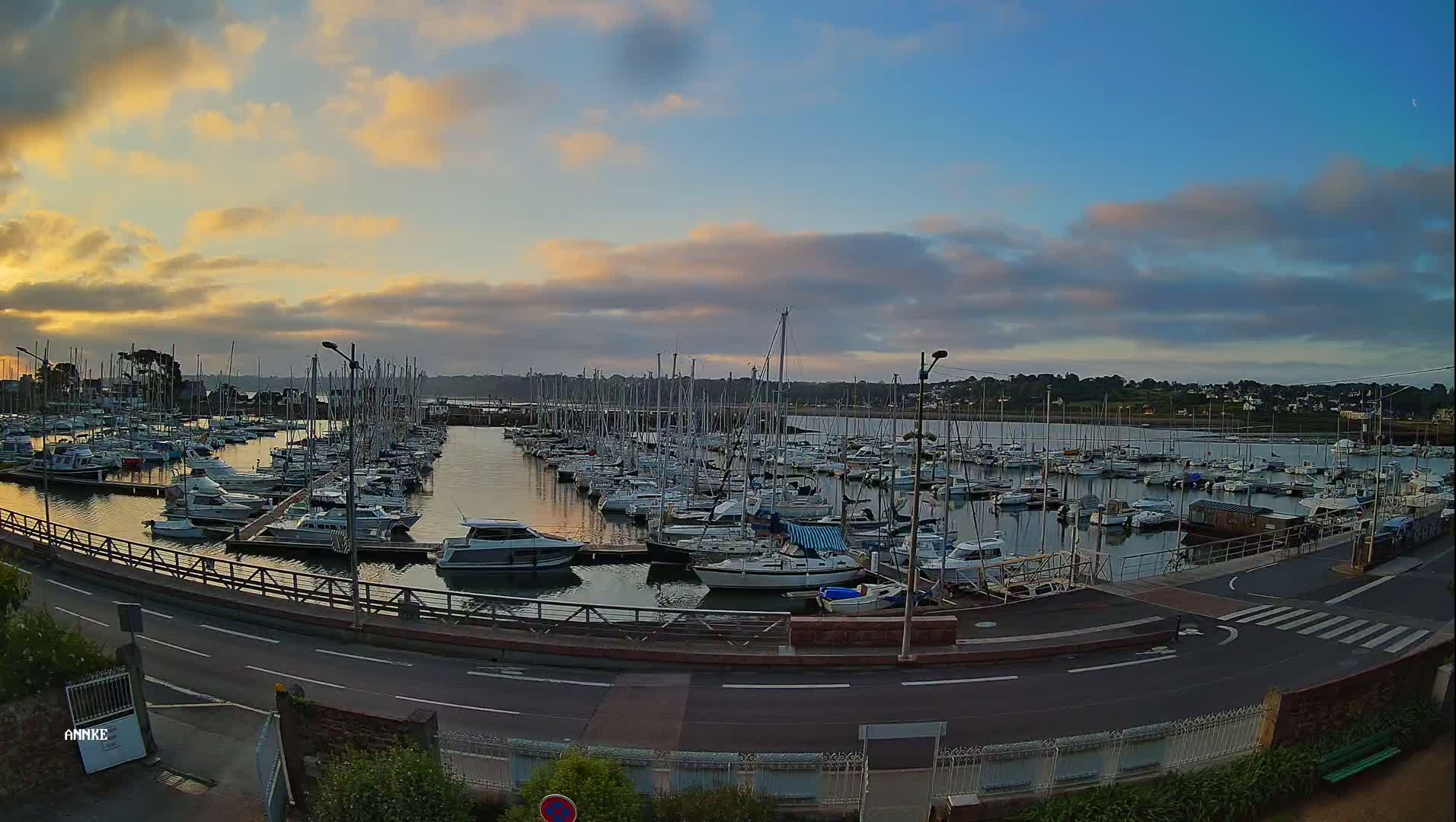 Perros-Guirec, Port de Perros Marine Live Cam - Lannion, Cotes-d'Armor, Bretagne, France