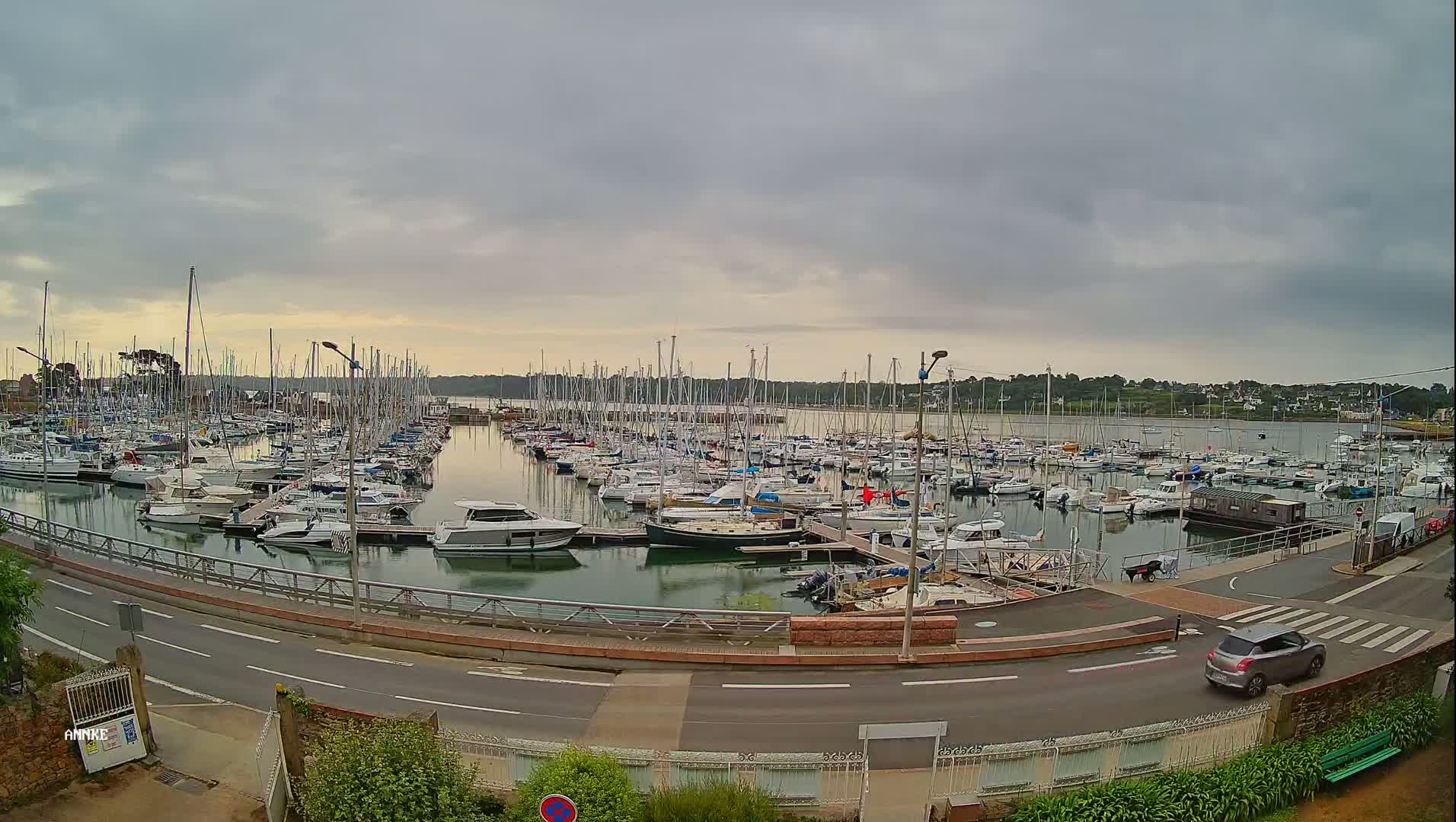 Perros-Guirec, Port de Perros Marine Live Cam - Lannion, Cotes-d'Armor, Bretagne, France