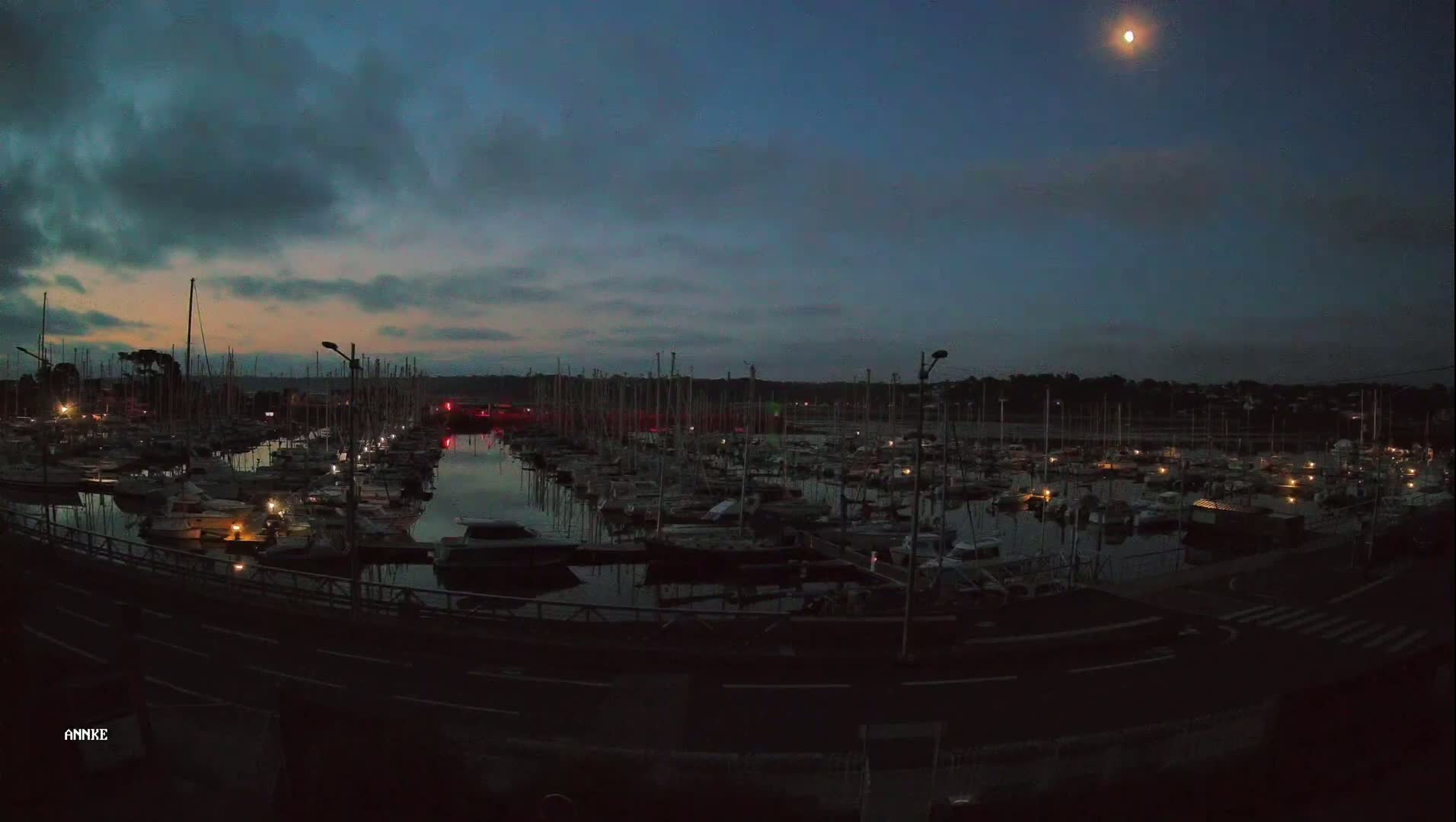 Perros-Guirec, Port de Perros Marine Live Cam - Lannion, Cotes-d'Armor, Bretagne, France
