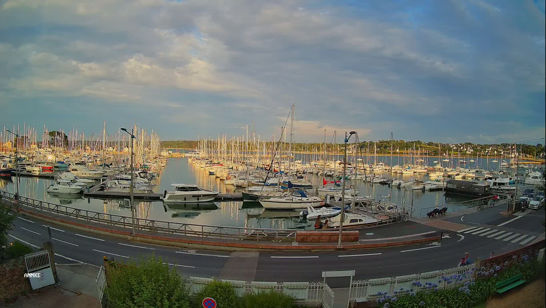 Perros-Guirec, Port de Perros Marine Live Cam - Lannion, Cotes-d'Armor, Bretagne, France
