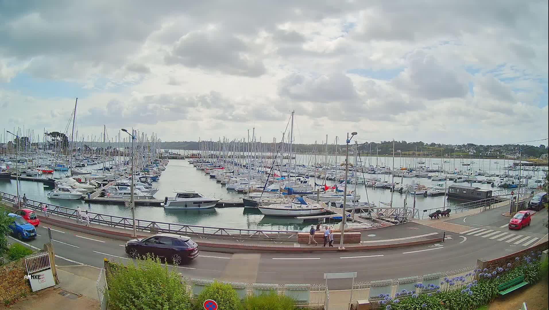Perros-Guirec, Port de Perros Marine Live Cam - Lannion, Cotes-d'Armor, Bretagne, France