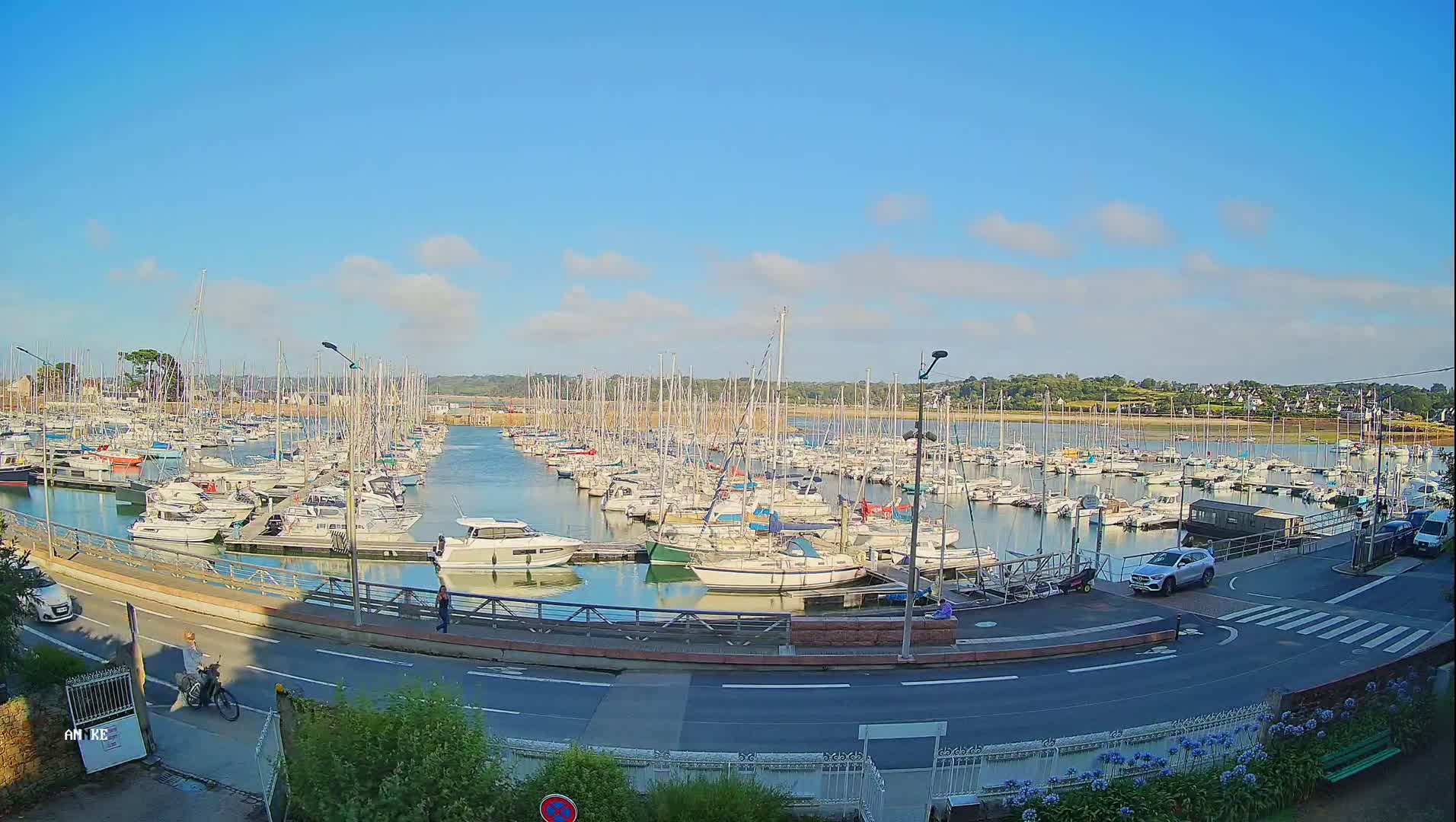 Perros-Guirec, Port de Perros Marine Live Cam - Lannion, Cotes-d'Armor, Bretagne, France