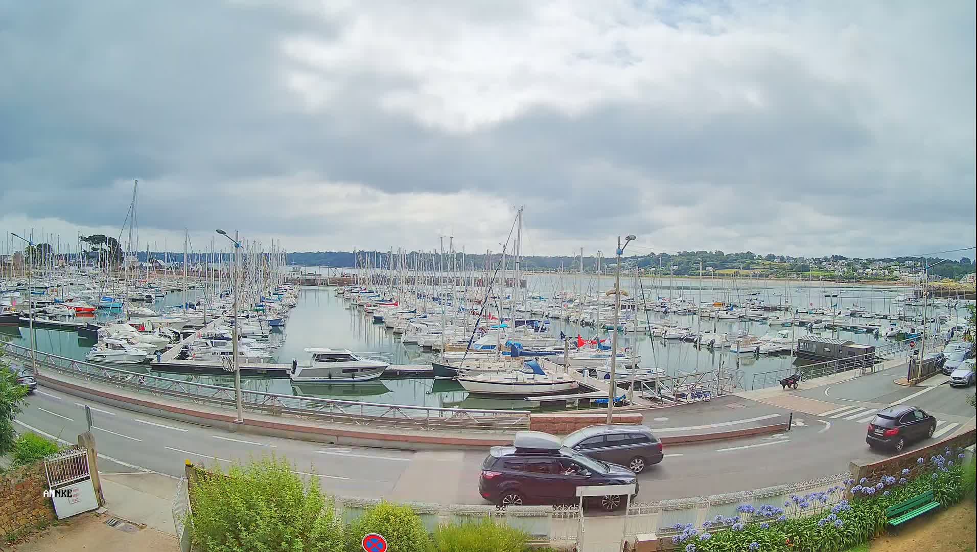 Perros-Guirec, Port de Perros Marine Live Cam - Lannion, Cotes-d'Armor, Bretagne, France