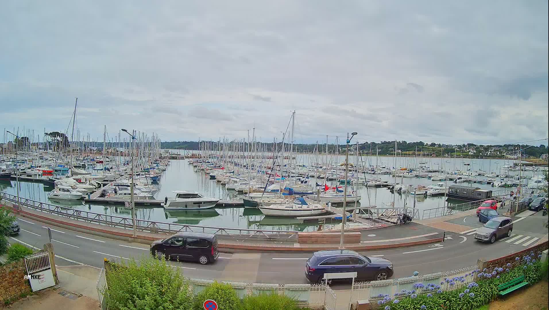 Perros-Guirec, Port de Perros Marine Live Cam - Lannion, Cotes-d'Armor, Bretagne, France