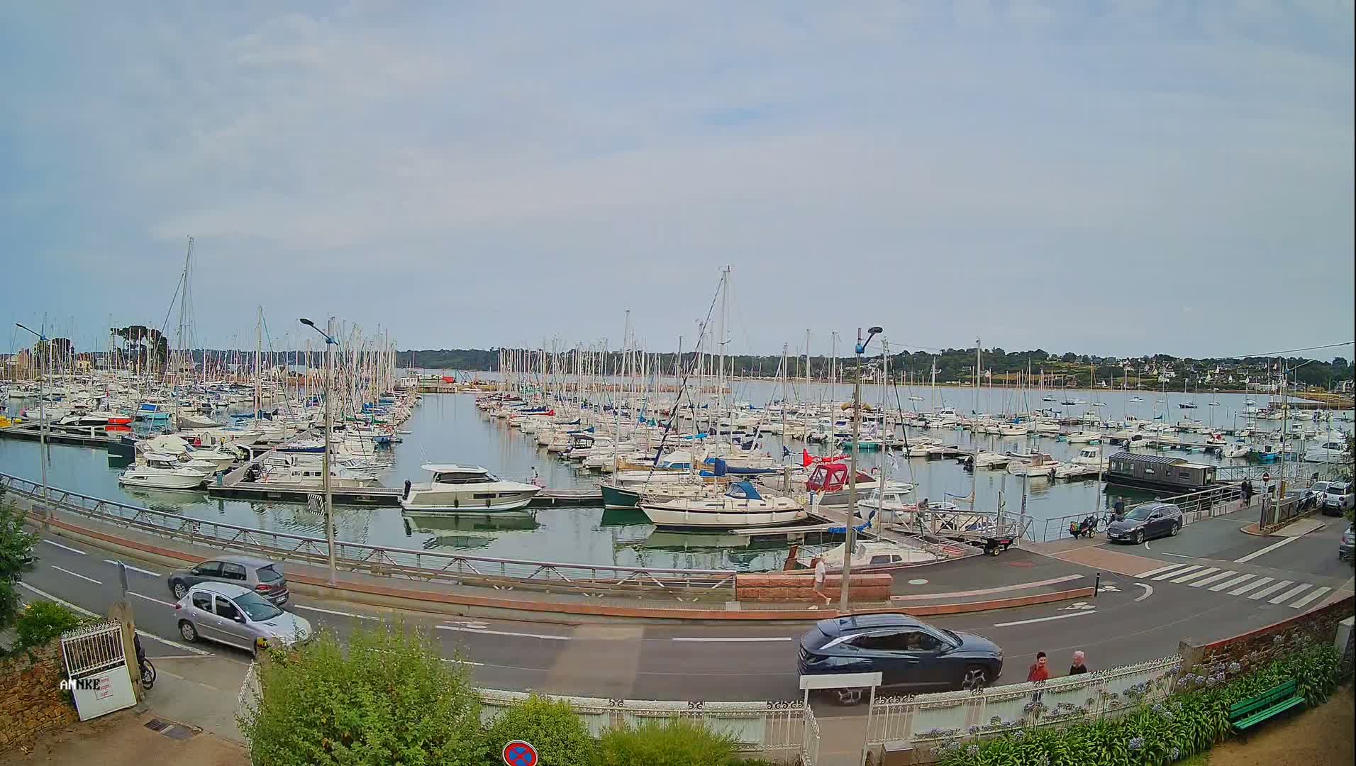 Perros-Guirec, Port de Perros Marine Live Cam - Lannion, Cotes-d'Armor, Bretagne, France