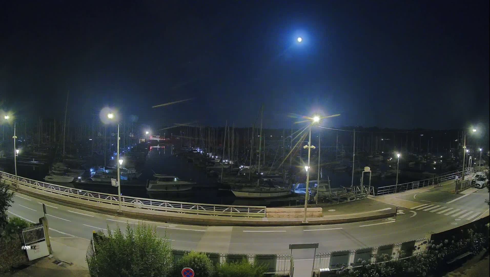 Perros-Guirec, Port de Perros Marine Live Cam - Lannion, Cotes-d'Armor, Bretagne, France