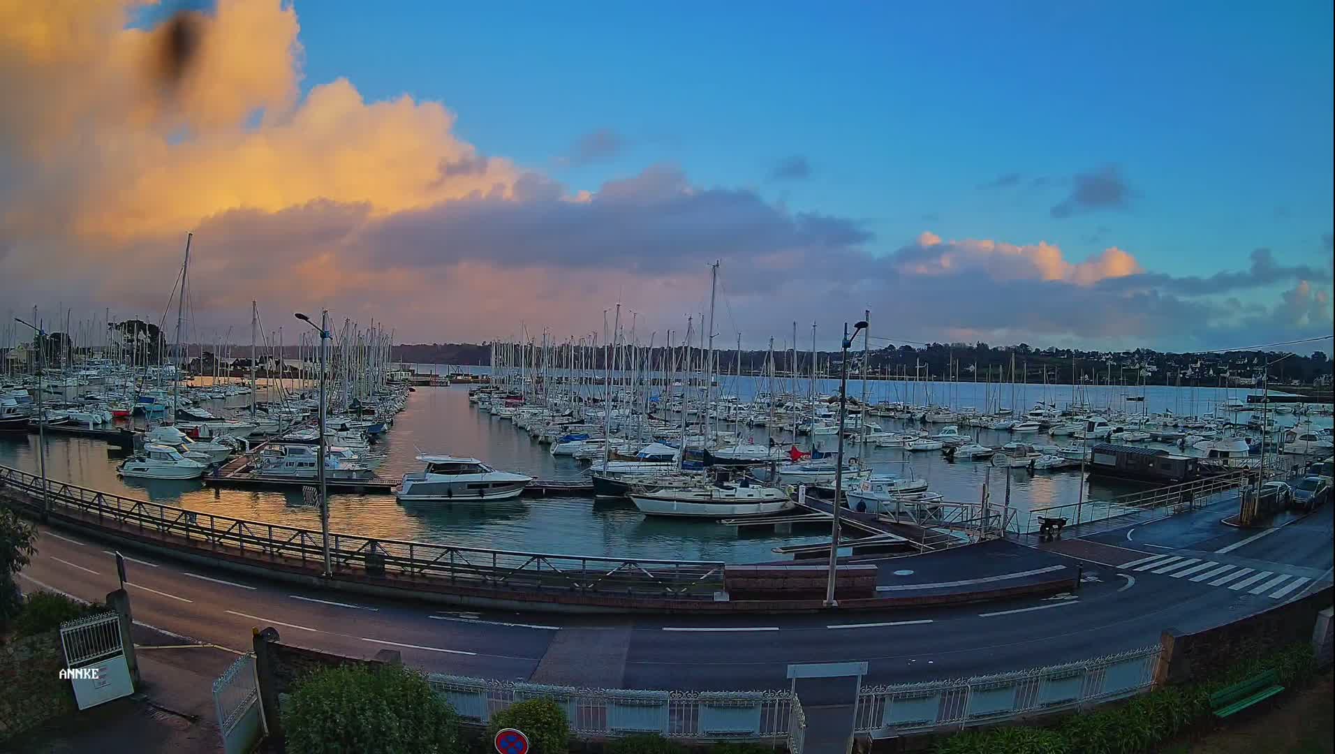 Perros-Guirec, Port de Perros Marine Live Cam - Lannion, Cotes-d'Armor, Bretagne, France