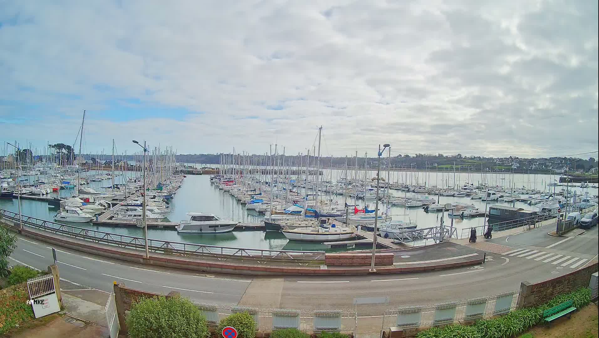Perros-Guirec, Port de Perros Marine Live Cam - Lannion, Cotes-d'Armor, Bretagne, France