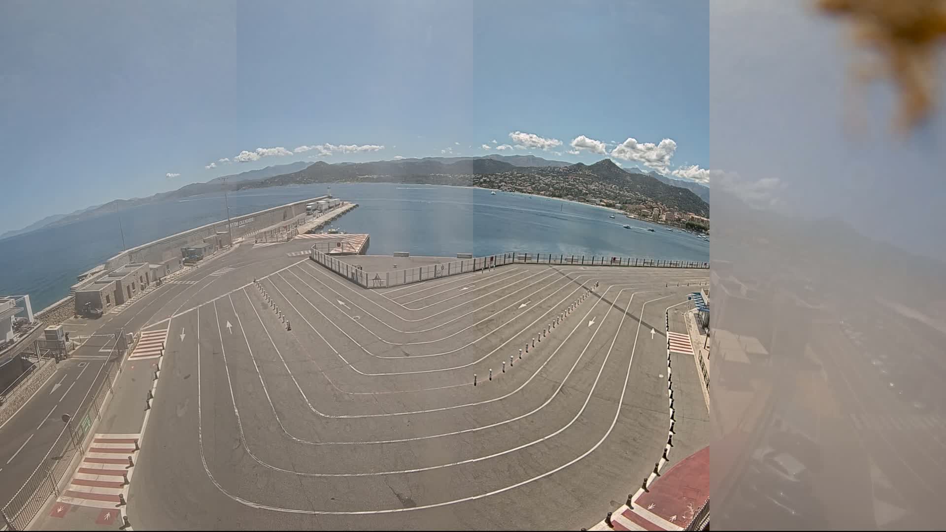 Port de l'Ile Rousse Port Live Cam - Calvi, Haute-Corse, Corse, France