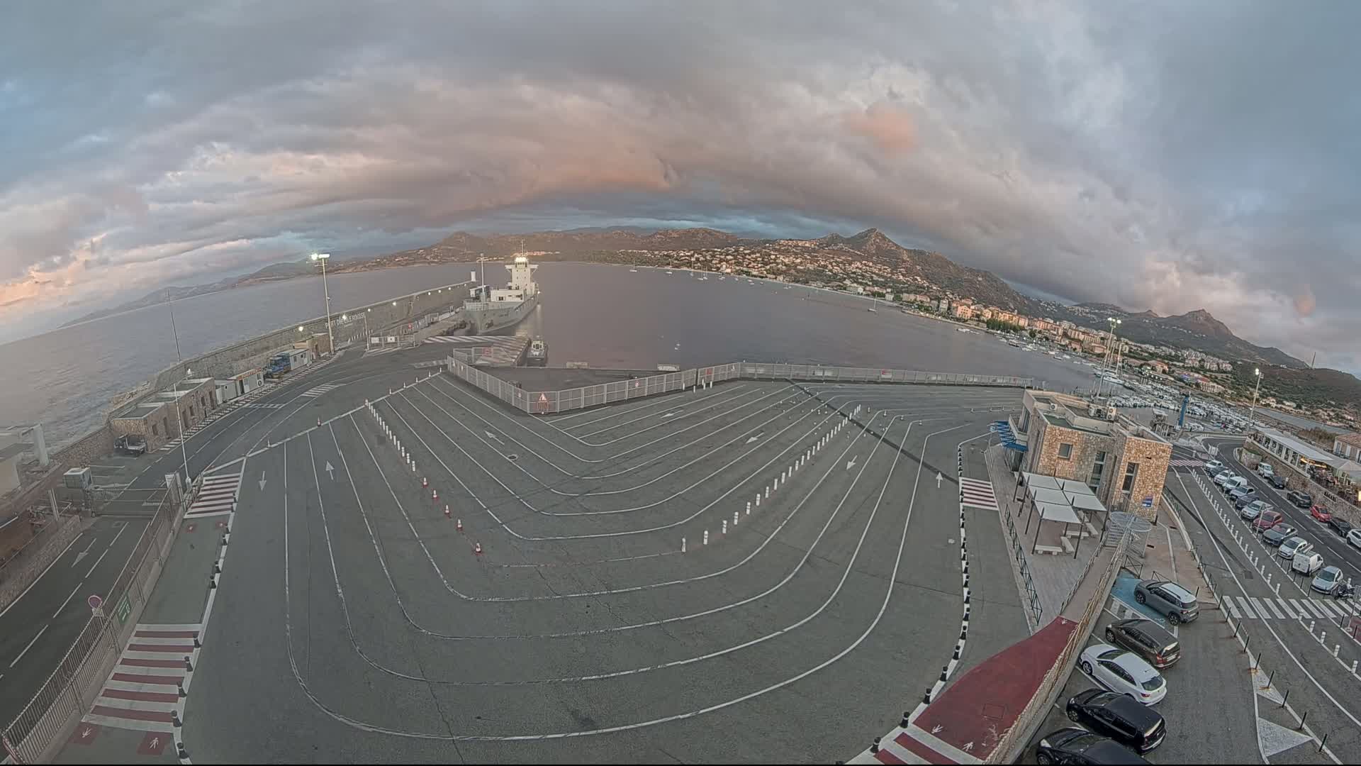 Port de l'Ile Rousse Port Live Cam - Calvi, Haute-Corse, Corse, France