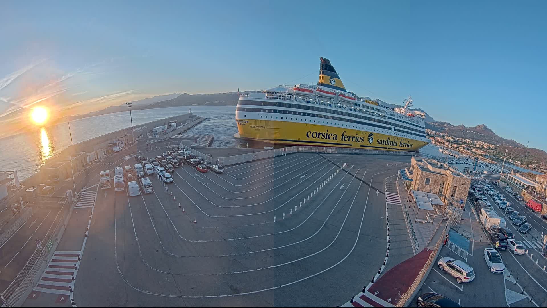 Port de l'Ile Rousse Port Live Cam - Calvi, Haute-Corse, Corse, France
