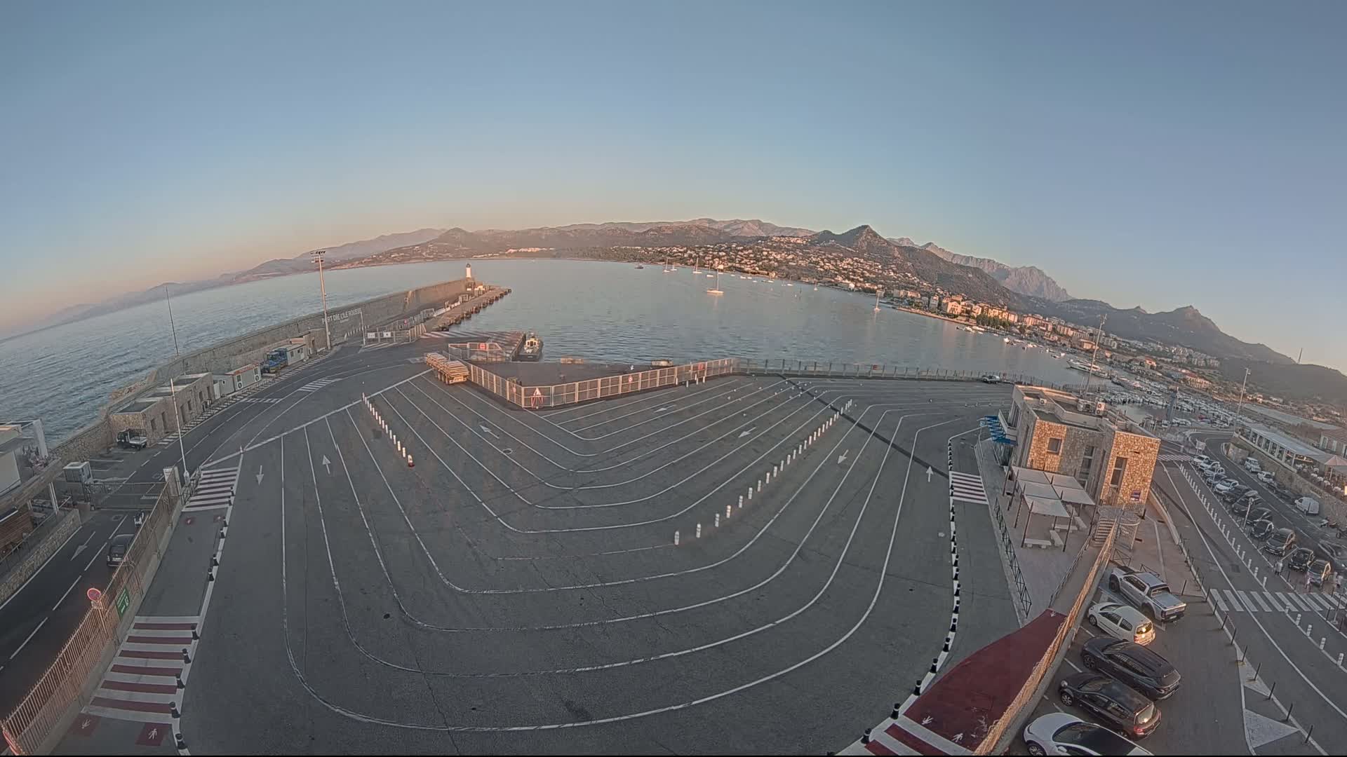 Port de l'Ile Rousse Port Live Cam - Calvi, Haute-Corse, Corse, France
