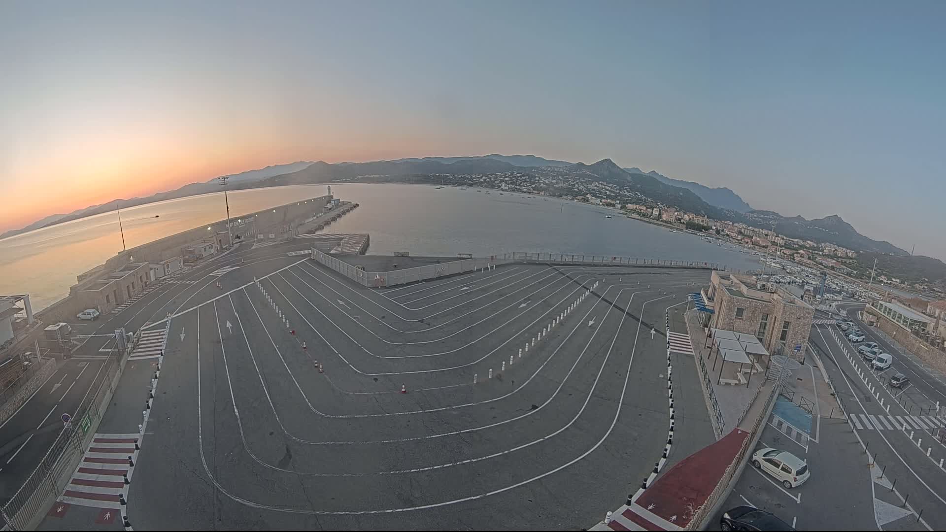 Port de l'Ile Rousse Port Live Cam - Calvi, Haute-Corse, Corse, France