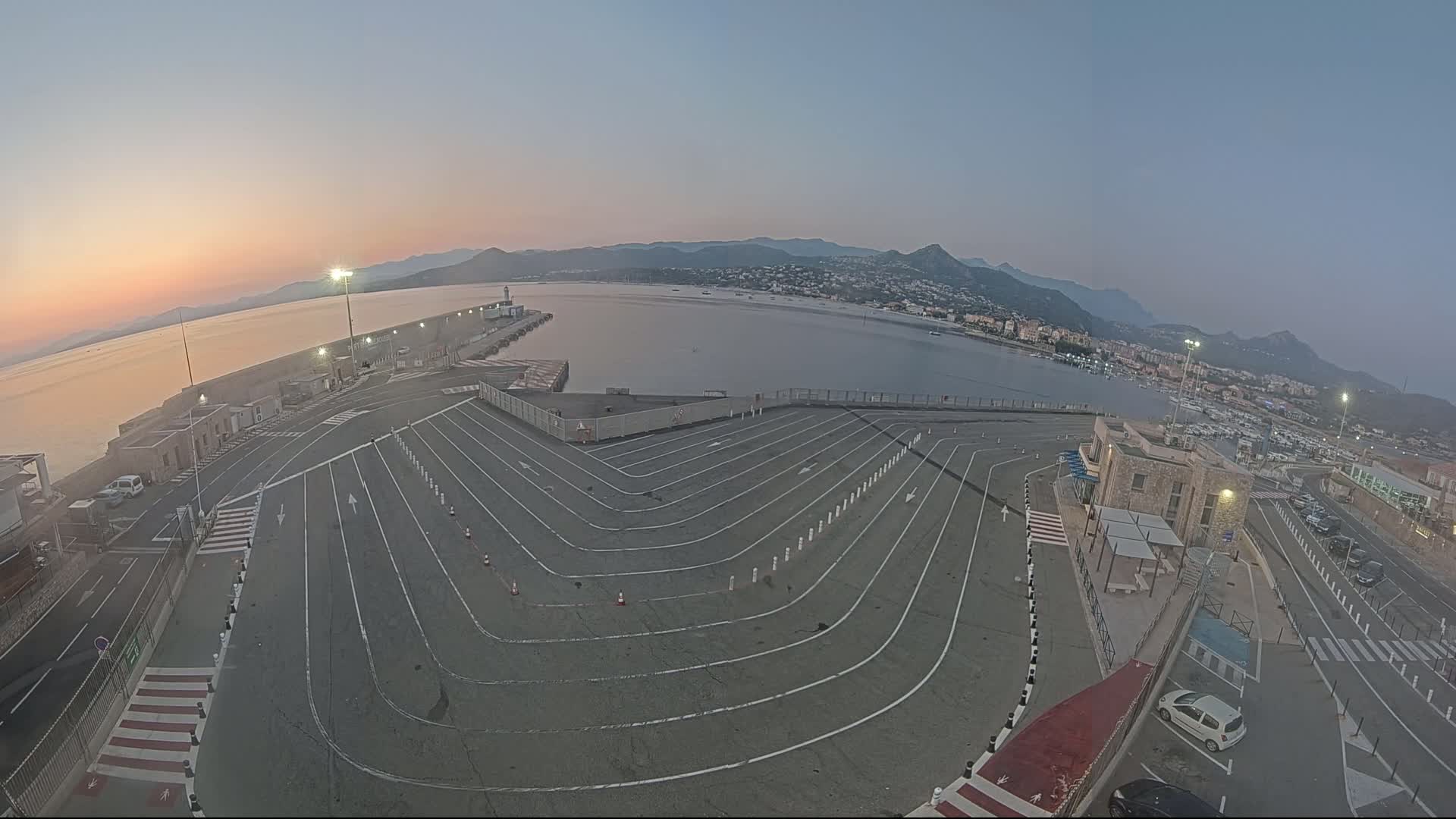 Port de l'Ile Rousse Port Live Cam - Calvi, Haute-Corse, Corse, France