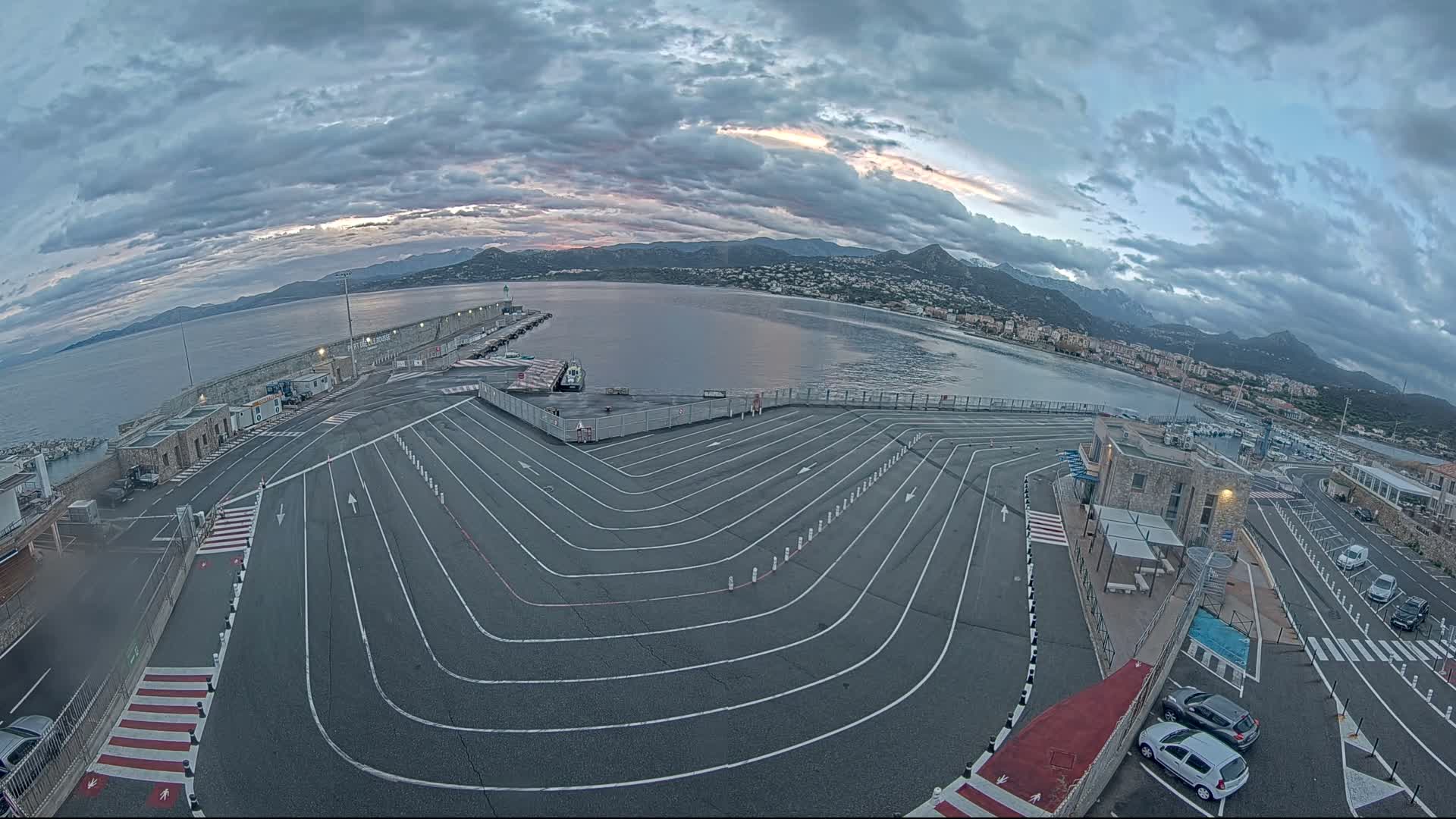 Port de l'Ile Rousse Port Live Cam - Calvi, Haute-Corse, Corse, France