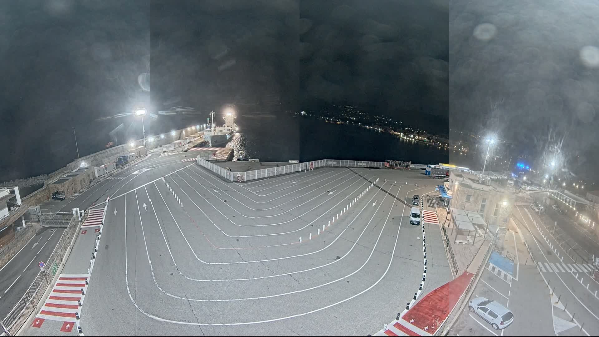 Port de l'Ile Rousse Port Live Cam - Calvi, Haute-Corse, Corse, France