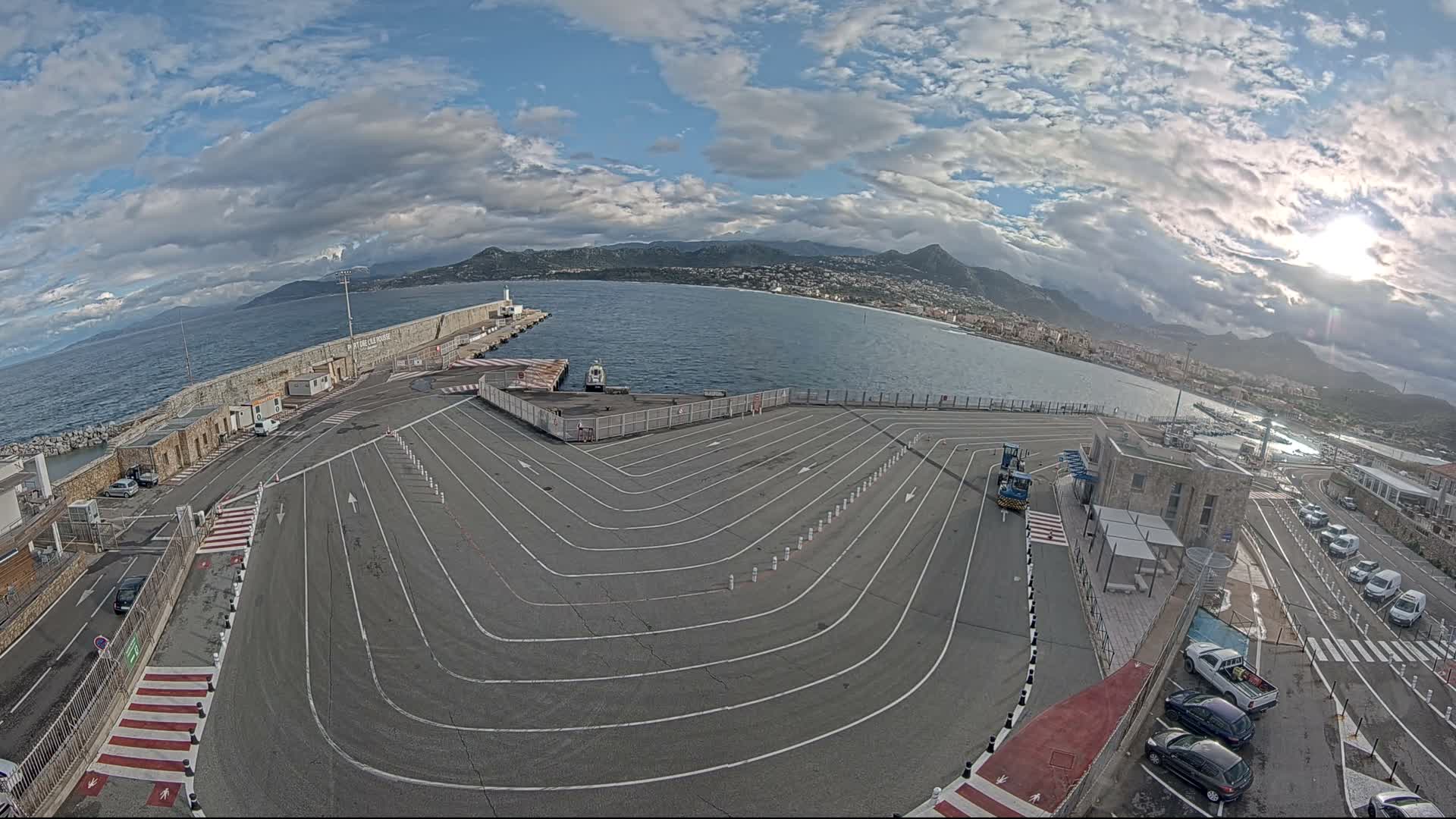 Port de l'Ile Rousse Port Live Cam - Calvi, Haute-Corse, Corse, France