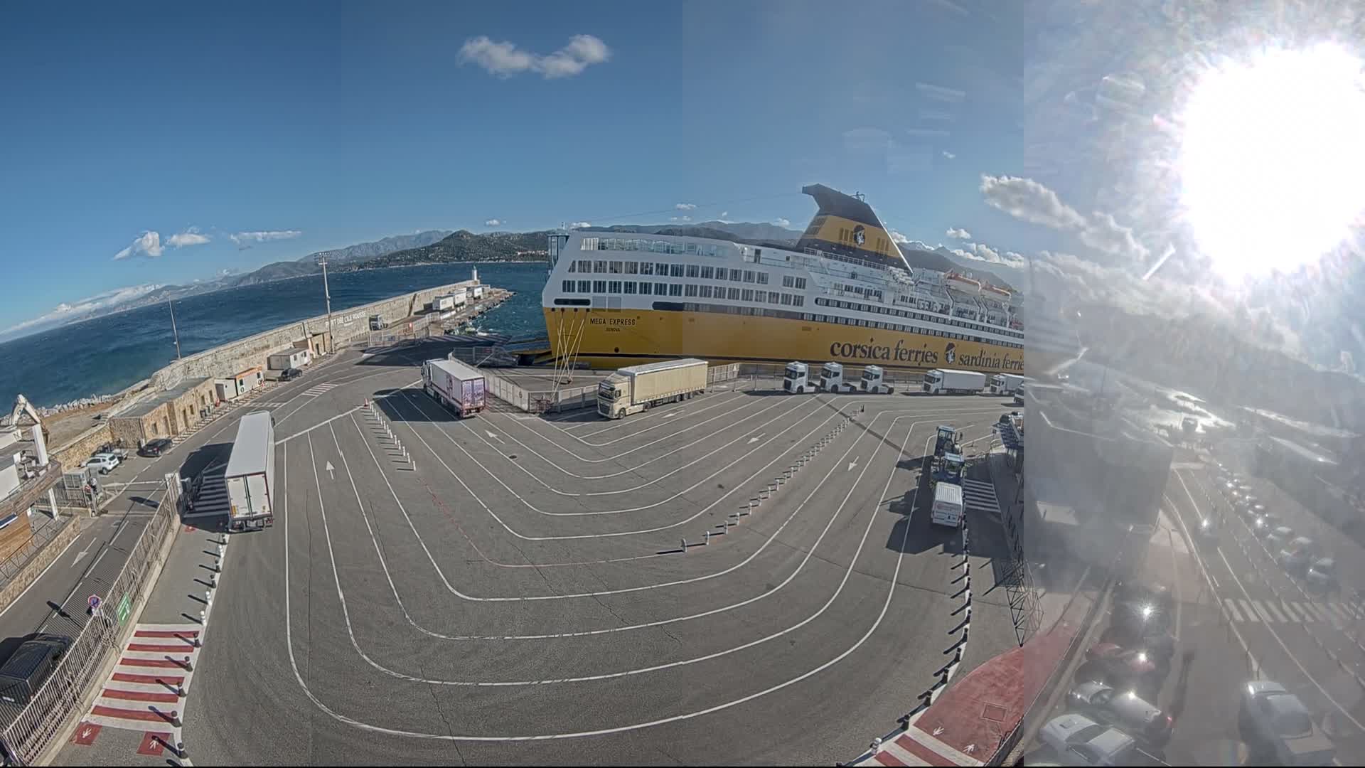 Port de l'Ile Rousse Port Live Cam - Calvi, Haute-Corse, Corse, France