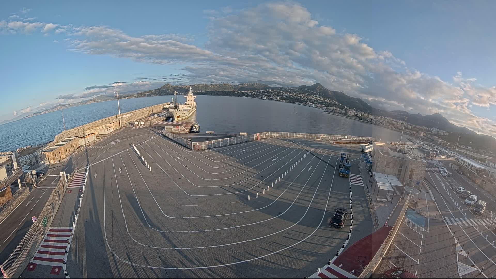 Port de l'Ile Rousse Port Live Cam - Calvi, Haute-Corse, Corse, France