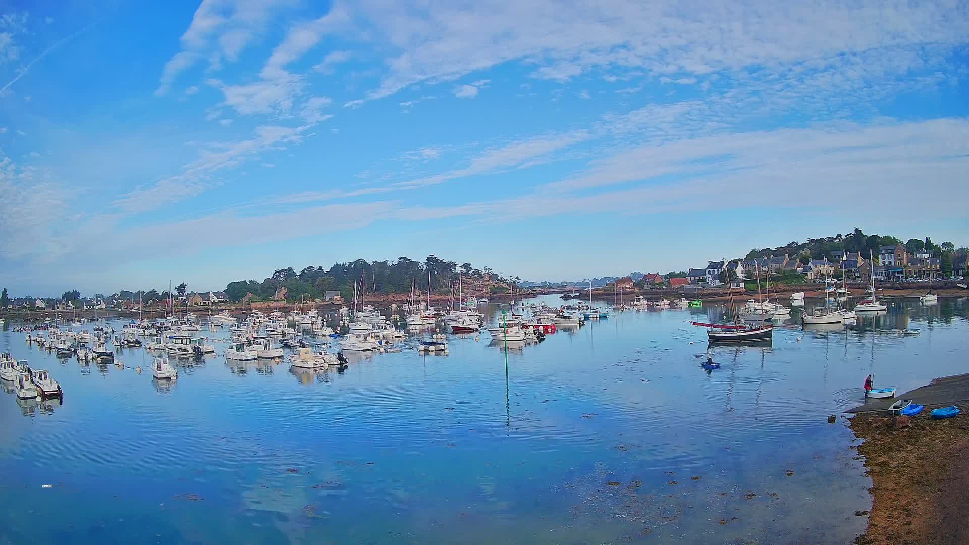 Port de Ploumanac'h Saint Perros-Guirec City View  Live Cam - Lannion, Cotes-d'Armor, Bretagne, France