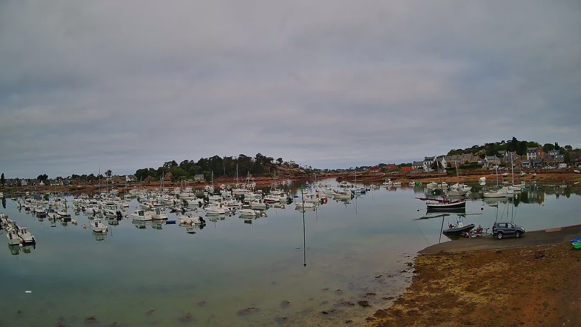 Port de Ploumanac'h Saint Perros-Guirec City View  Live Cam - Lannion, Cotes-d'Armor, Bretagne, France
