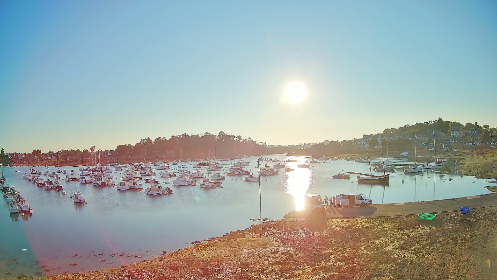 Port de Ploumanac'h Saint Perros-Guirec City View  Live Cam - Lannion, Cotes-d'Armor, Bretagne, France