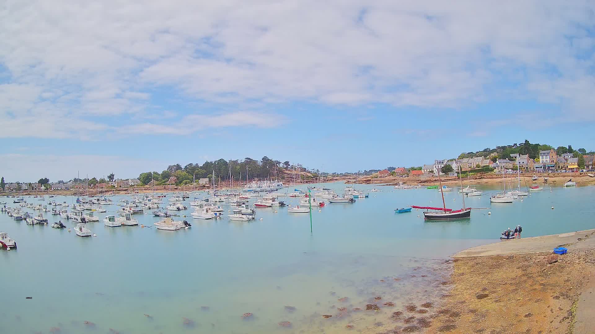 Port de Ploumanac'h Saint Perros-Guirec City View  Live Cam - Lannion, Cotes-d'Armor, Bretagne, France