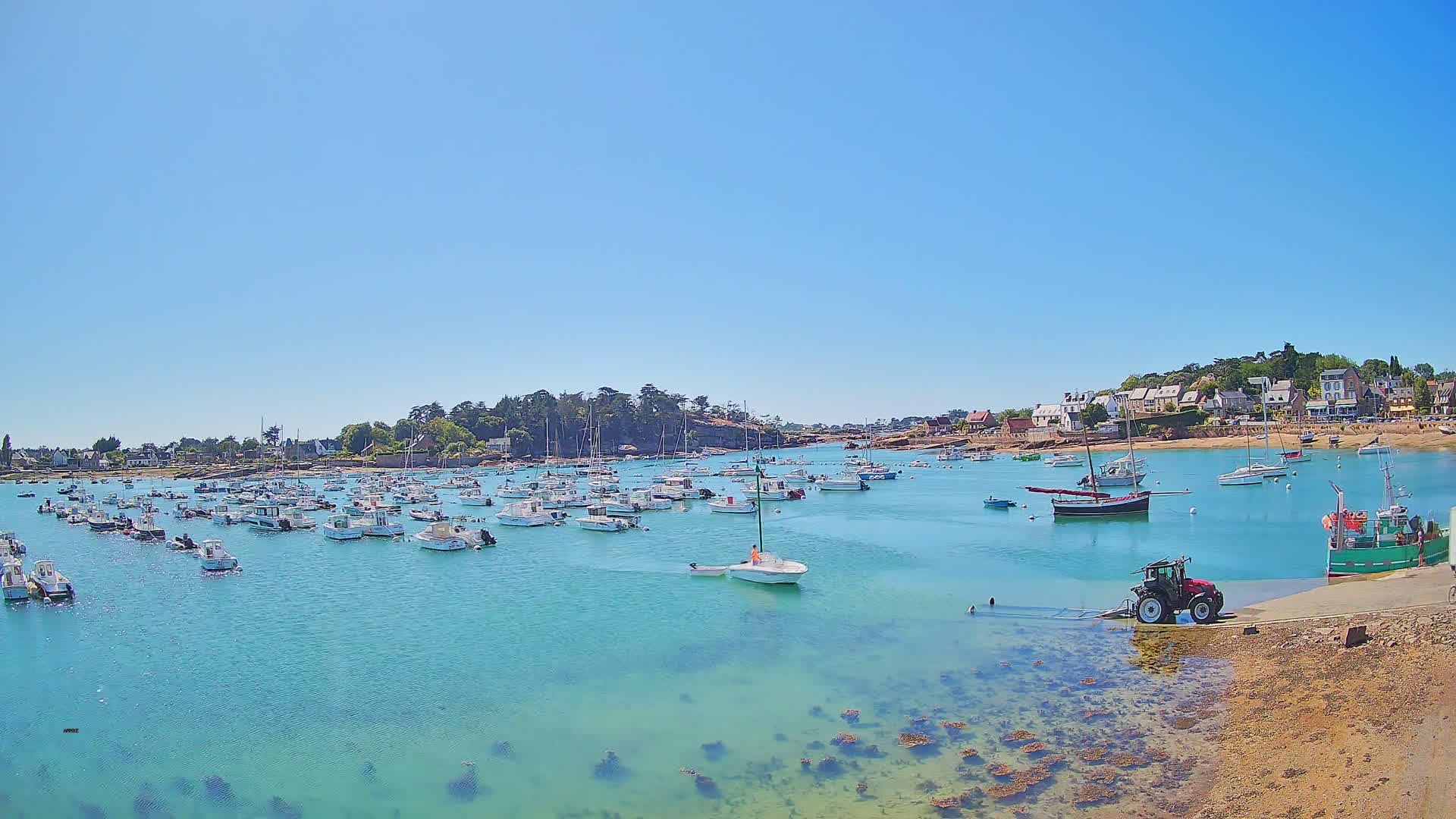 Port de Ploumanac'h Saint Perros-Guirec City View  Live Cam - Lannion, Cotes-d'Armor, Bretagne, France