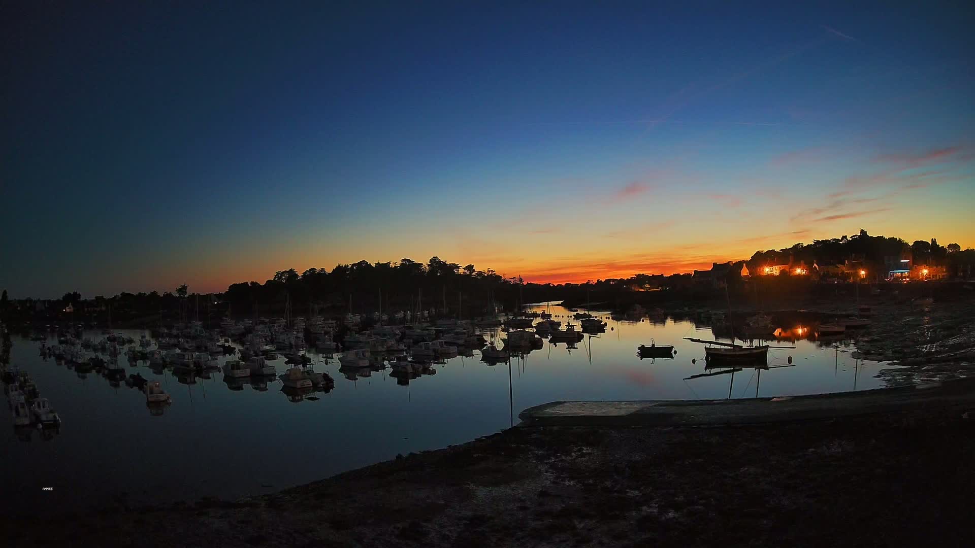 Port de Ploumanac'h Saint Perros-Guirec City View  Live Cam - Lannion, Cotes-d'Armor, Bretagne, France