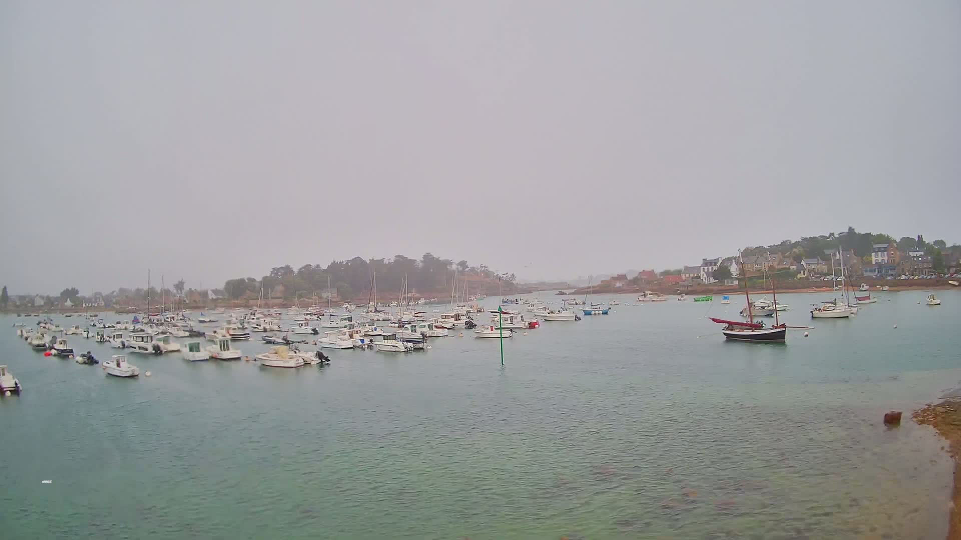 Port de Ploumanac'h Saint Perros-Guirec City View  Live Cam - Lannion, Cotes-d'Armor, Bretagne, France