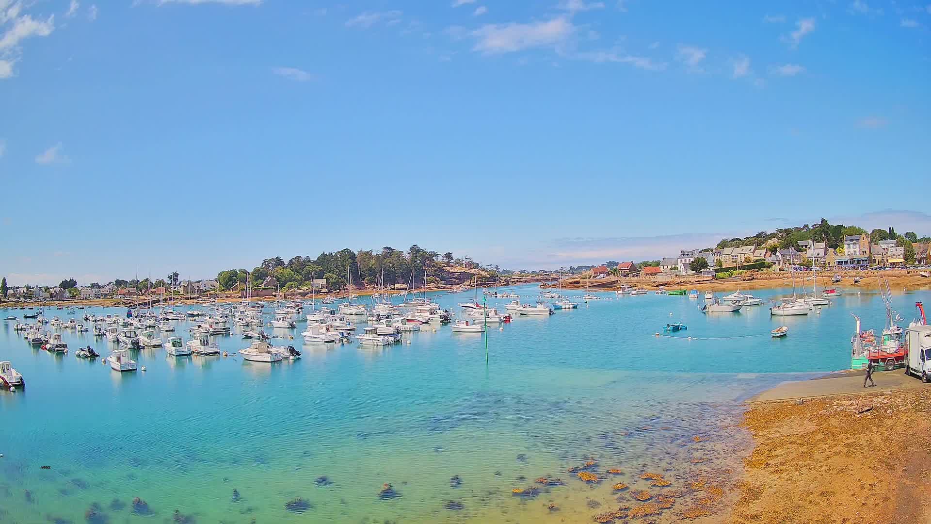 Port de Ploumanac'h Saint Perros-Guirec City View  Live Cam - Lannion, Cotes-d'Armor, Bretagne, France