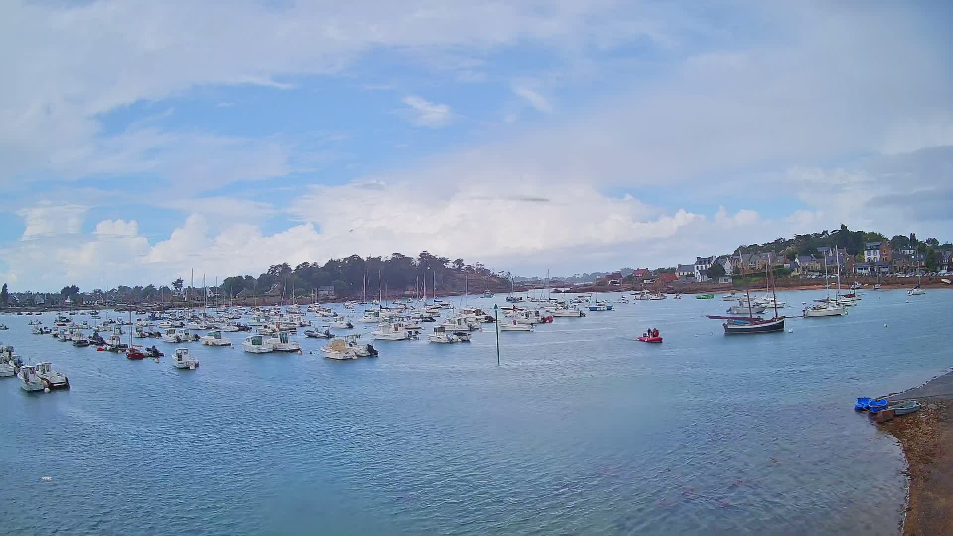 Port de Ploumanac'h Saint Perros-Guirec City View  Live Cam - Lannion, Cotes-d'Armor, Bretagne, France